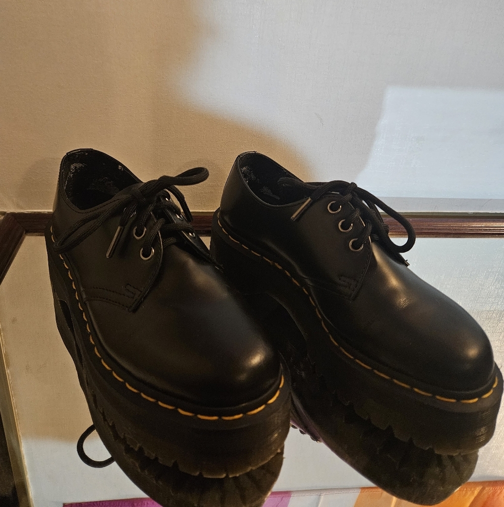 Platform Low Top Doc Martins